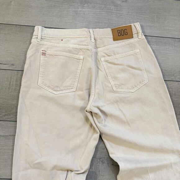 BDG Cowboy Jean Straight Leg Off White Denim Pants Women’s 32x30 Raw Hem Relax - Picture 5 of 11